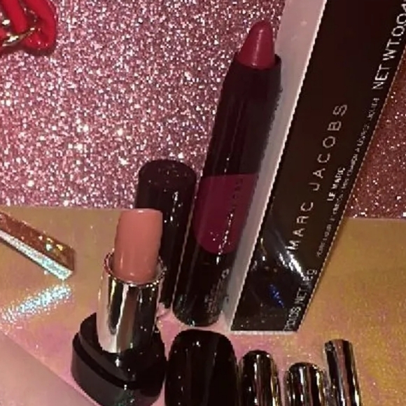 Marc Jacobs RED Cosmetics Bag 7 products bundle gift set (SALE🔥 - Picture 8 of 9